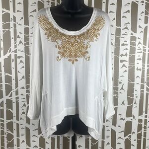 Democracy Embroidered High-Low Hem Drop Sleeve Top M